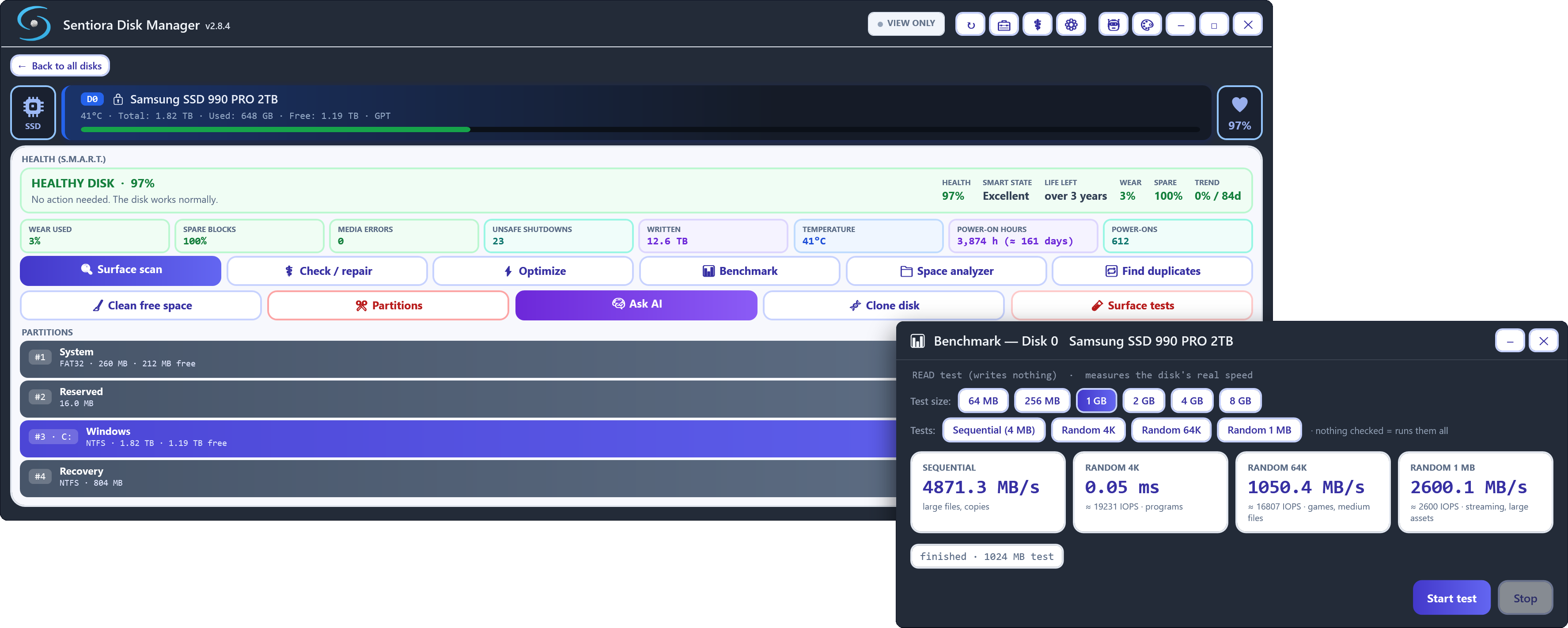 Benchmark of the Samsung 990 PRO in the dark theme with a 1 GB test: sequential 4871.3 MB per second, random 4K 0.05 milliseconds, random 64K 1050.4 MB per second, random 1 MB 2600.1 MB per second.